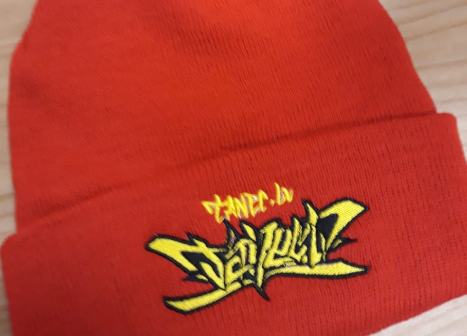 Reklamnoe agenstvo Lattims odezhda