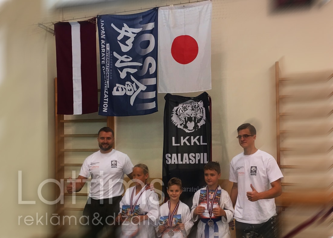 Reklamnoe agenstvo Lattims flagi