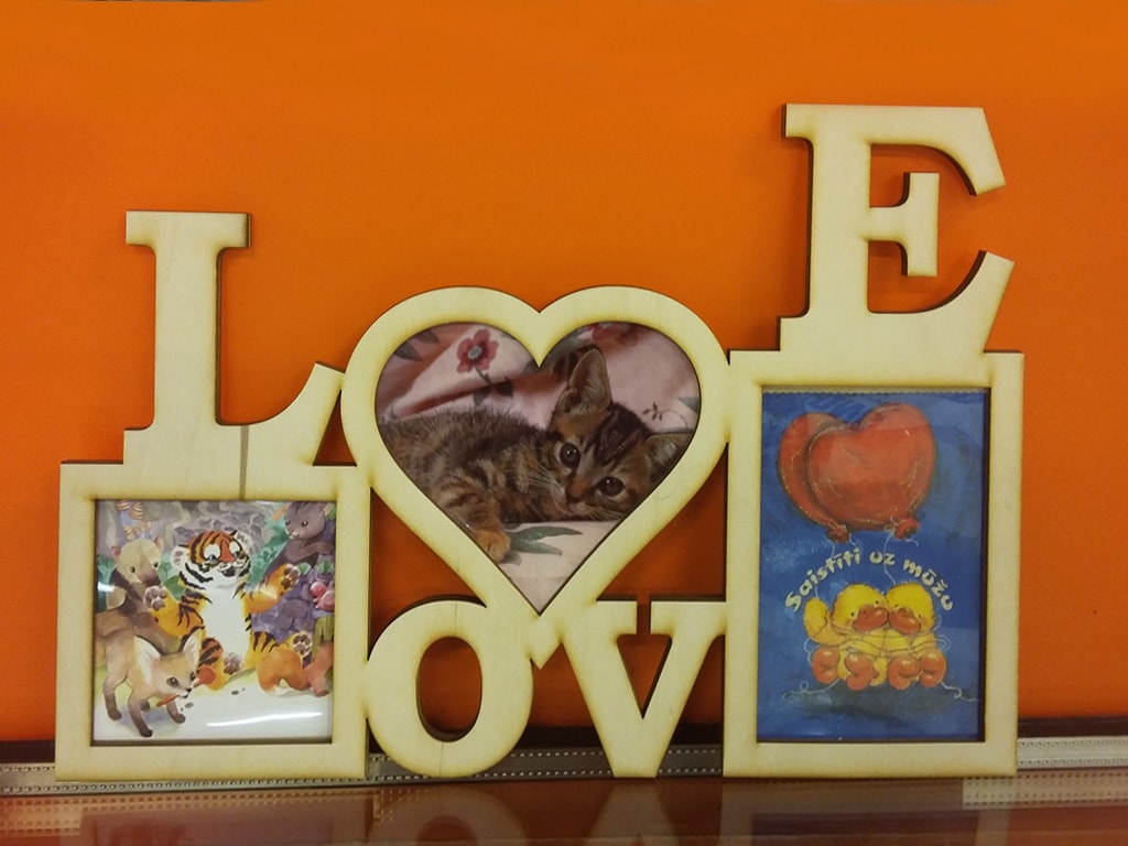 Reklamnoe agenstvo Lattims lazernaya rezka iz dereva